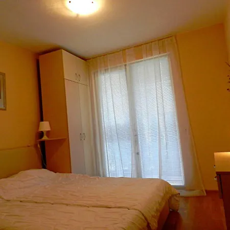 Апартамент апартамент в Messembria Resort. *
